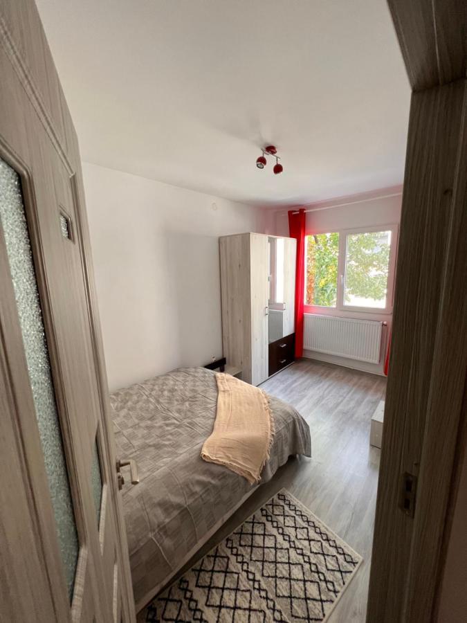 3 Rooms Apartment Airy & Bright Palas Style Iasi Ngoại thất bức ảnh