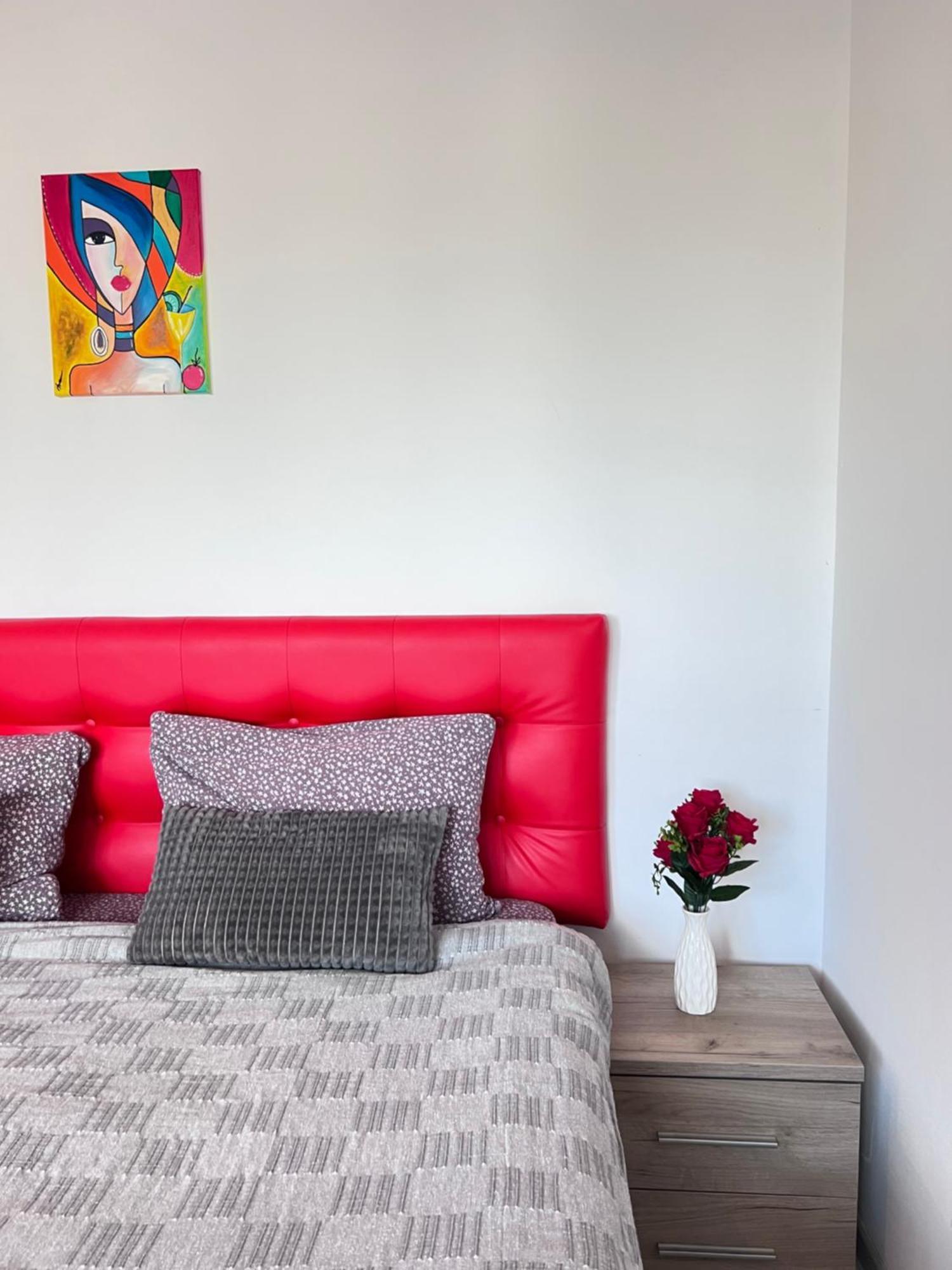 3 Rooms Apartment Airy & Bright Palas Style Iasi Ngoại thất bức ảnh