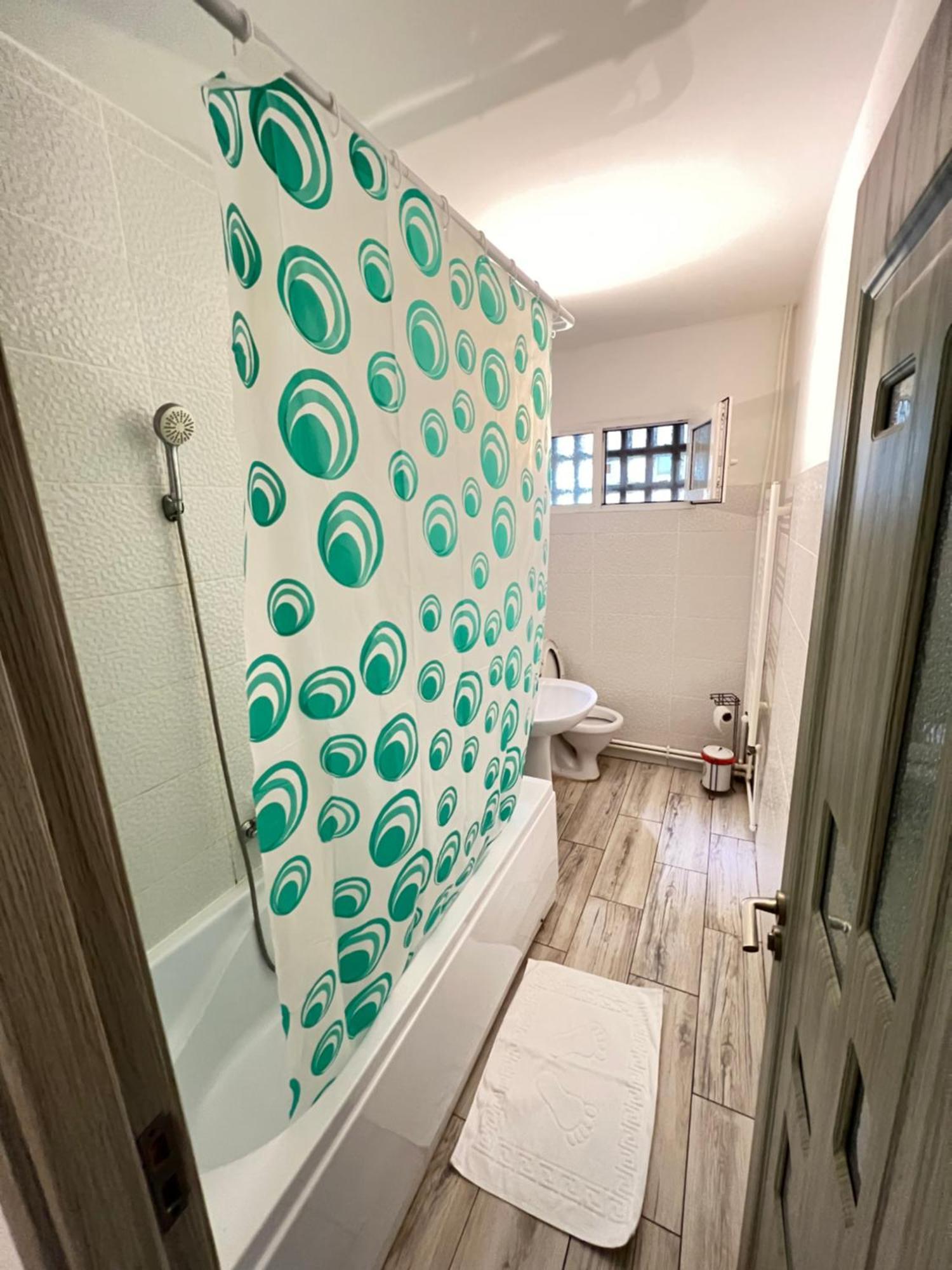 3 Rooms Apartment Airy & Bright Palas Style Iasi Ngoại thất bức ảnh
