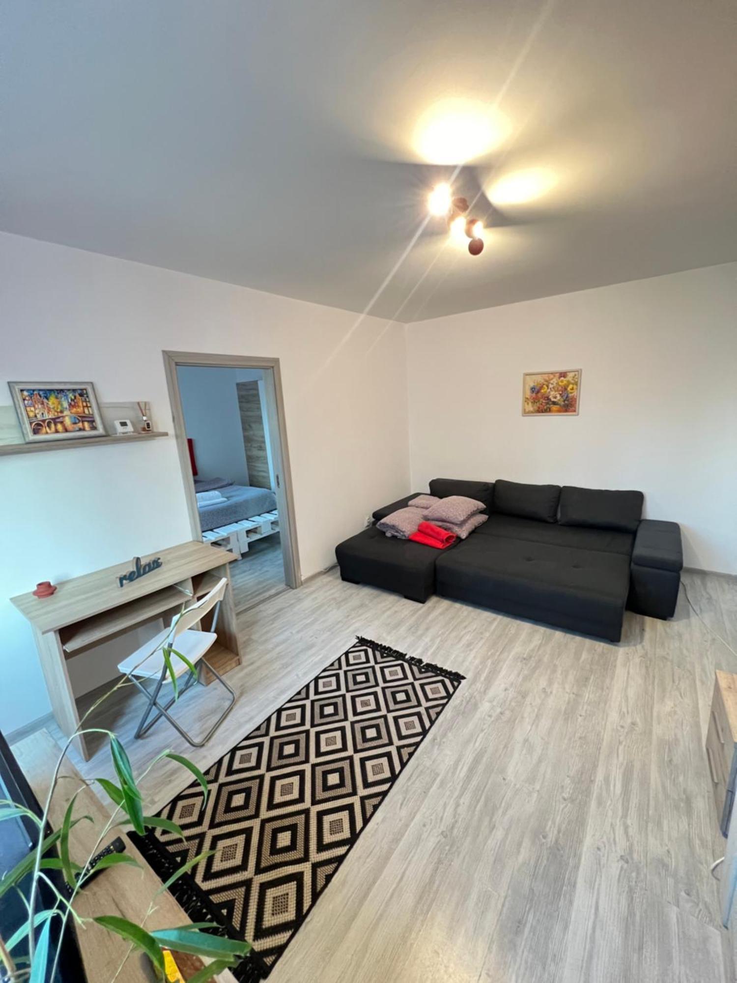 3 Rooms Apartment Airy & Bright Palas Style Iasi Ngoại thất bức ảnh