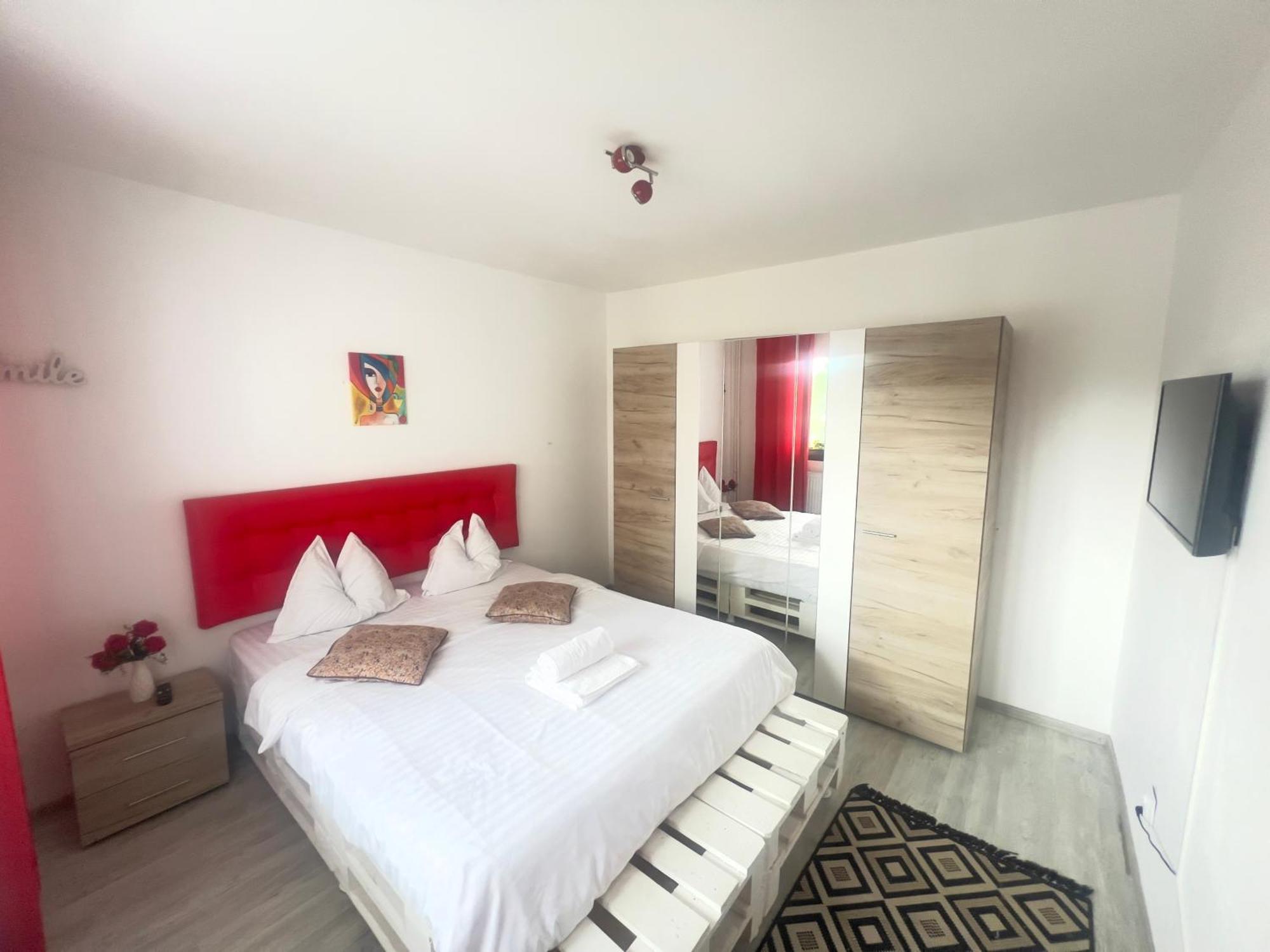 3 Rooms Apartment Airy & Bright Palas Style Iasi Ngoại thất bức ảnh