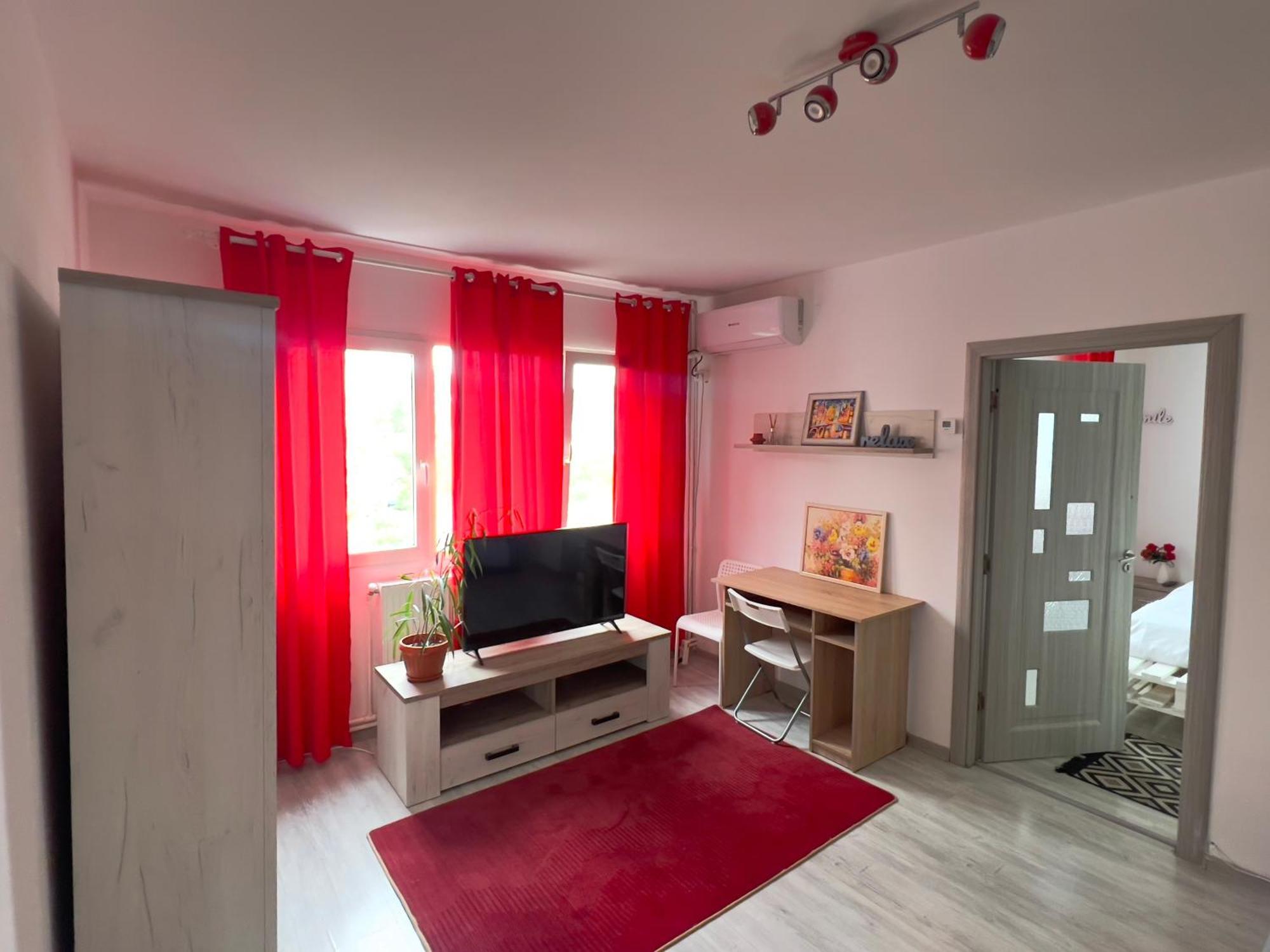 3 Rooms Apartment Airy & Bright Palas Style Iasi Ngoại thất bức ảnh
