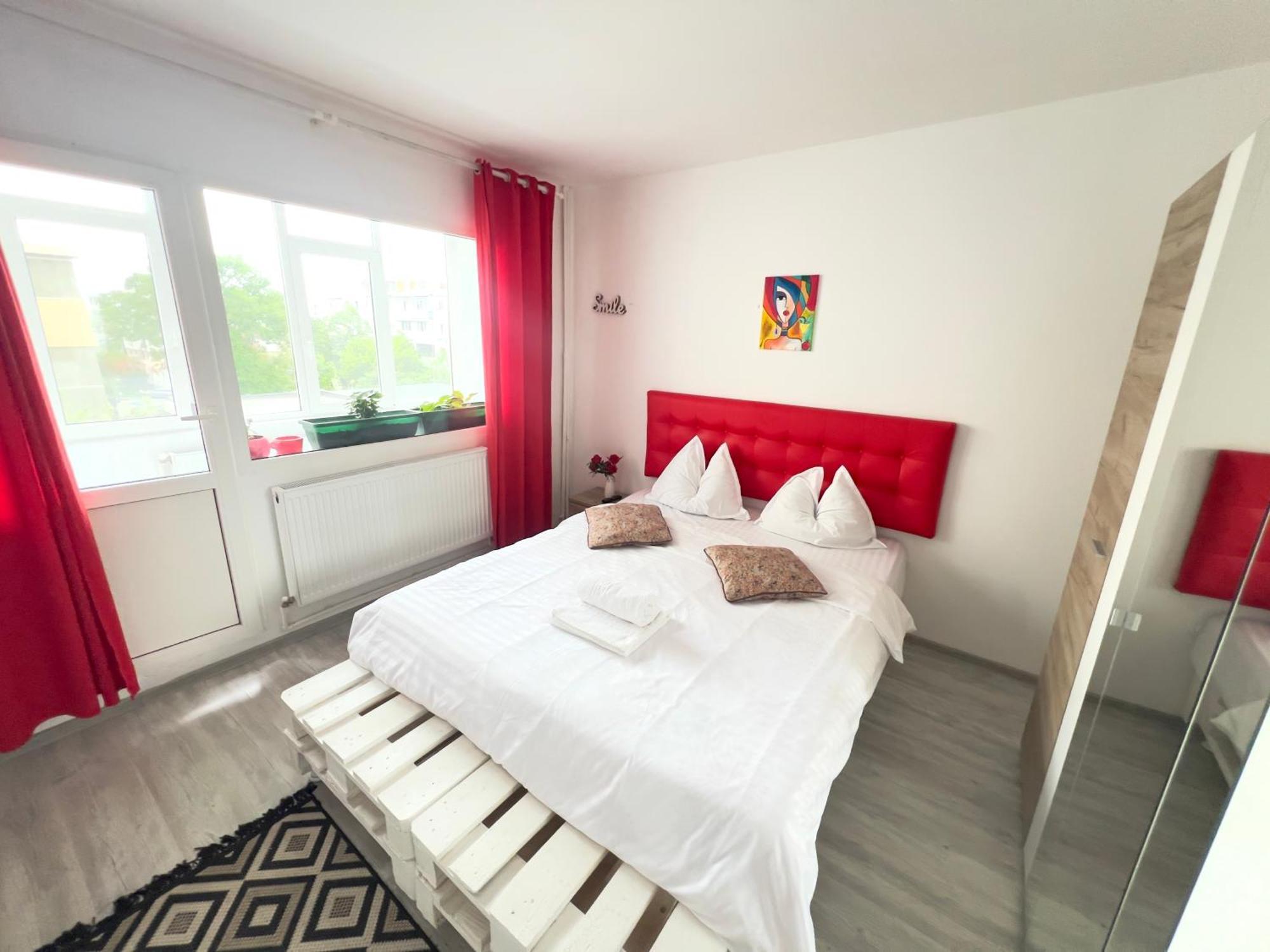 3 Rooms Apartment Airy & Bright Palas Style Iasi Ngoại thất bức ảnh